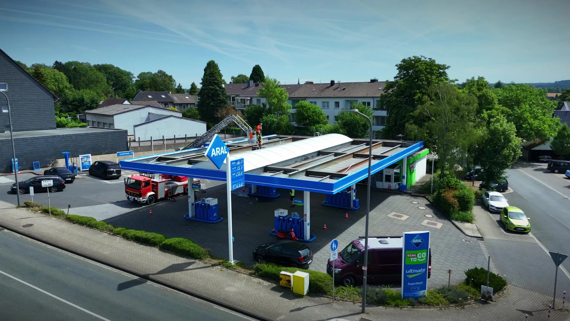 Fassaden- und Glasreinigung von JS Dienstleistungen GmbH aus Wülfrath